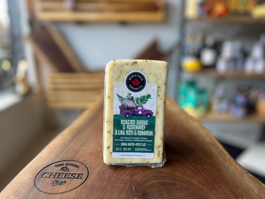 ROASTED ROSEMARY & GARLIC CHEDDAR WEDGE
