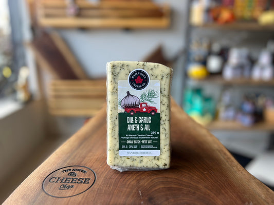 DILL & GARLIC CHEDDAR WEDGE