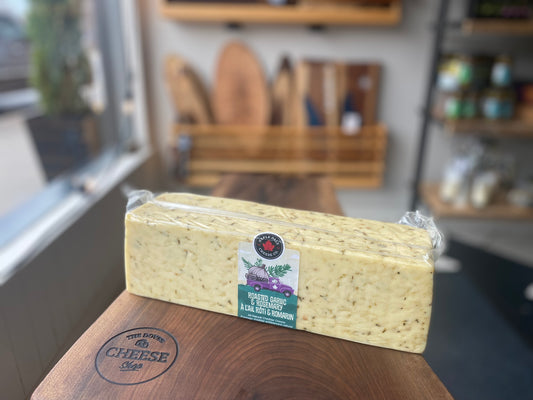 ROASTED GARLIC & ROSEMARY CHEDDAR
