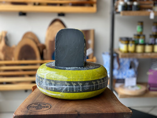BLACK LEMON GOUDA