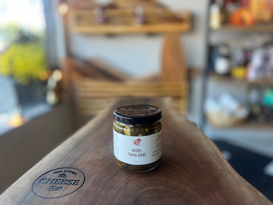 SWEET + HOT BREAD AND BUTTER PICKLES