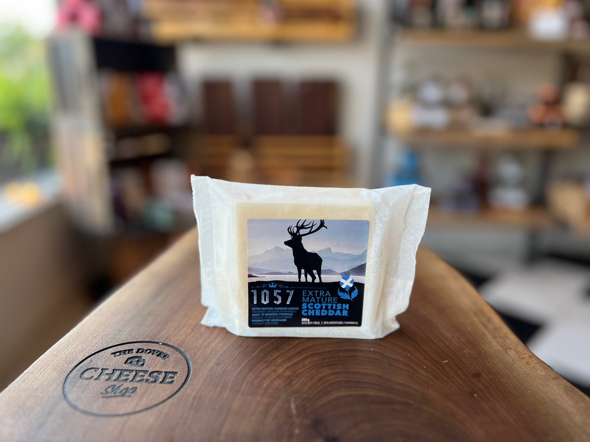 1057 SCOTTISH CHEDDAR WEDGE